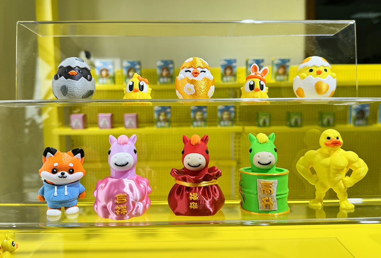 3D Printed Pop-Up Horse & Hatching Egg Fidget Toys